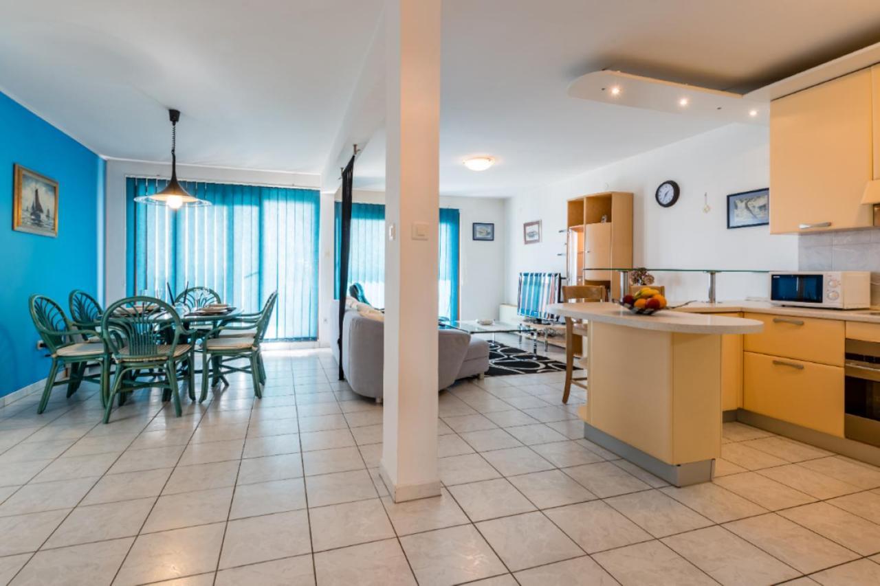 Sea View Apartment Reno W/Garage Split Exteriér fotografie